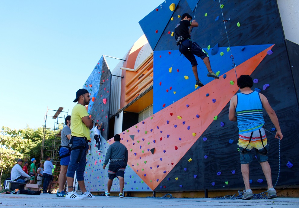 nacido limpiar vacío Capacitan a docentes en técnicas de seguridad para muro de escalar | Centro  Universitario de la Costa