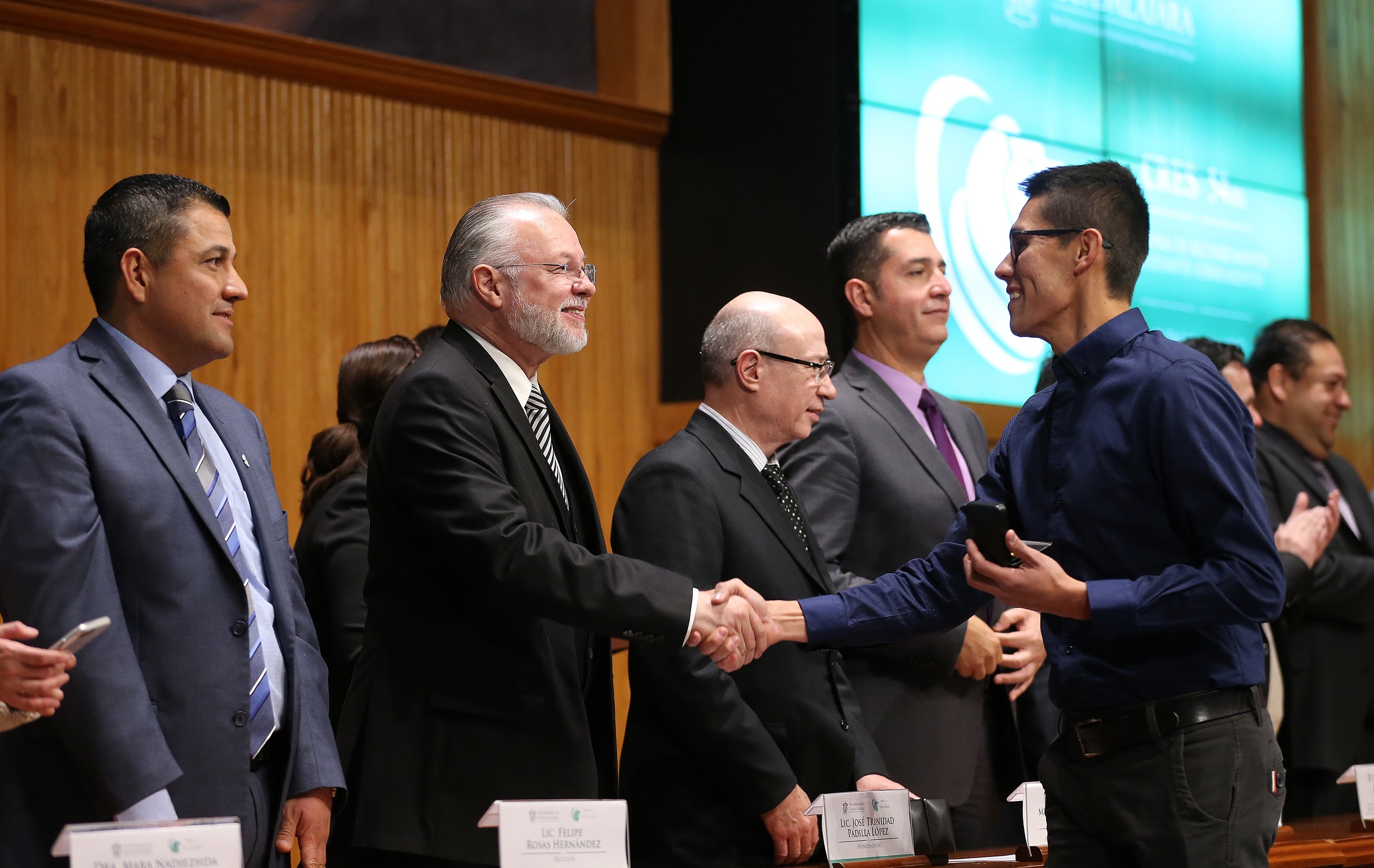 El académico José Trinidad Padilla López fue homenajeado por su trayectoria