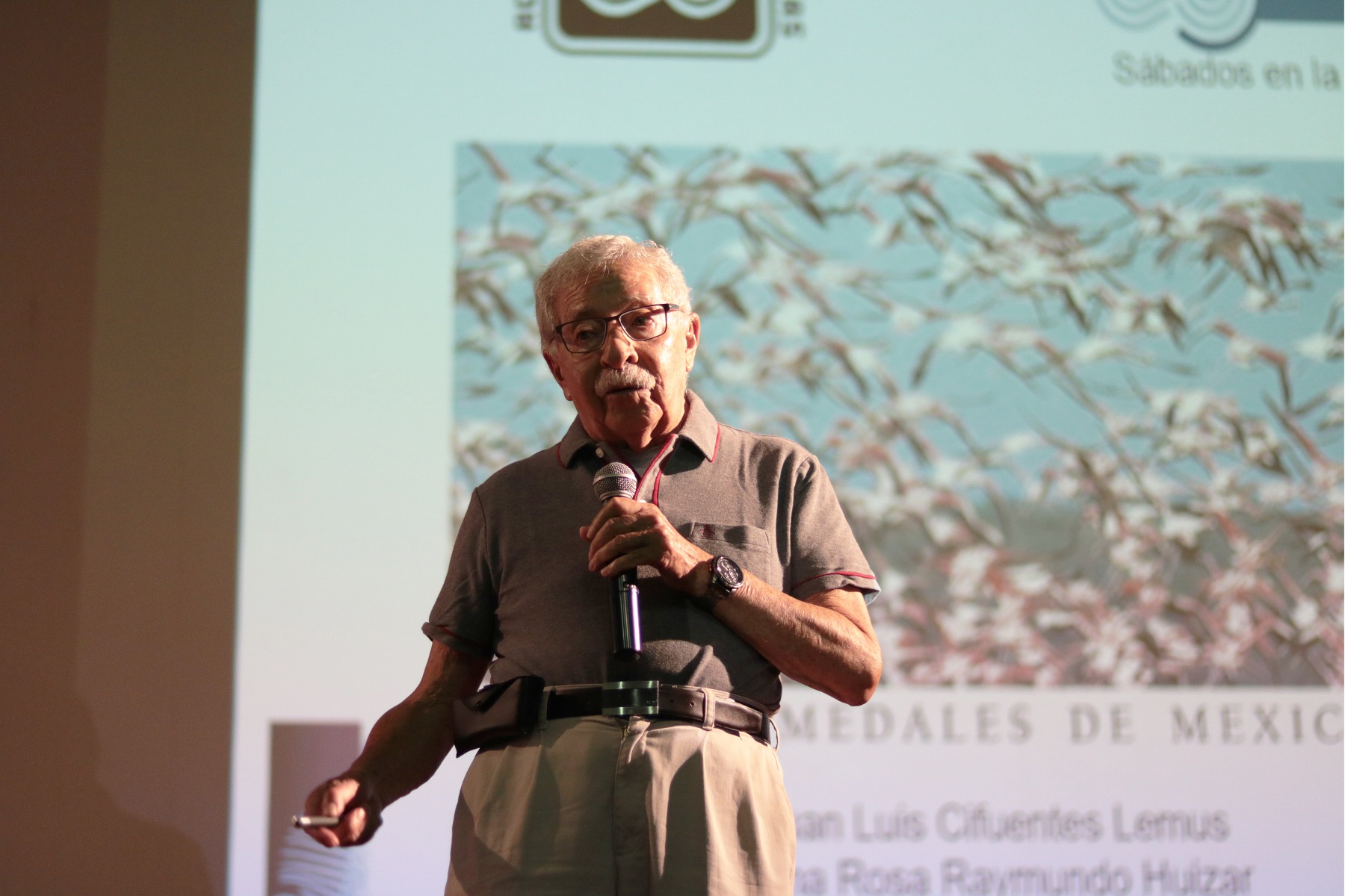 Dr. Juan Luis Cifuentes Lemus, profesor investigador del CUCosta