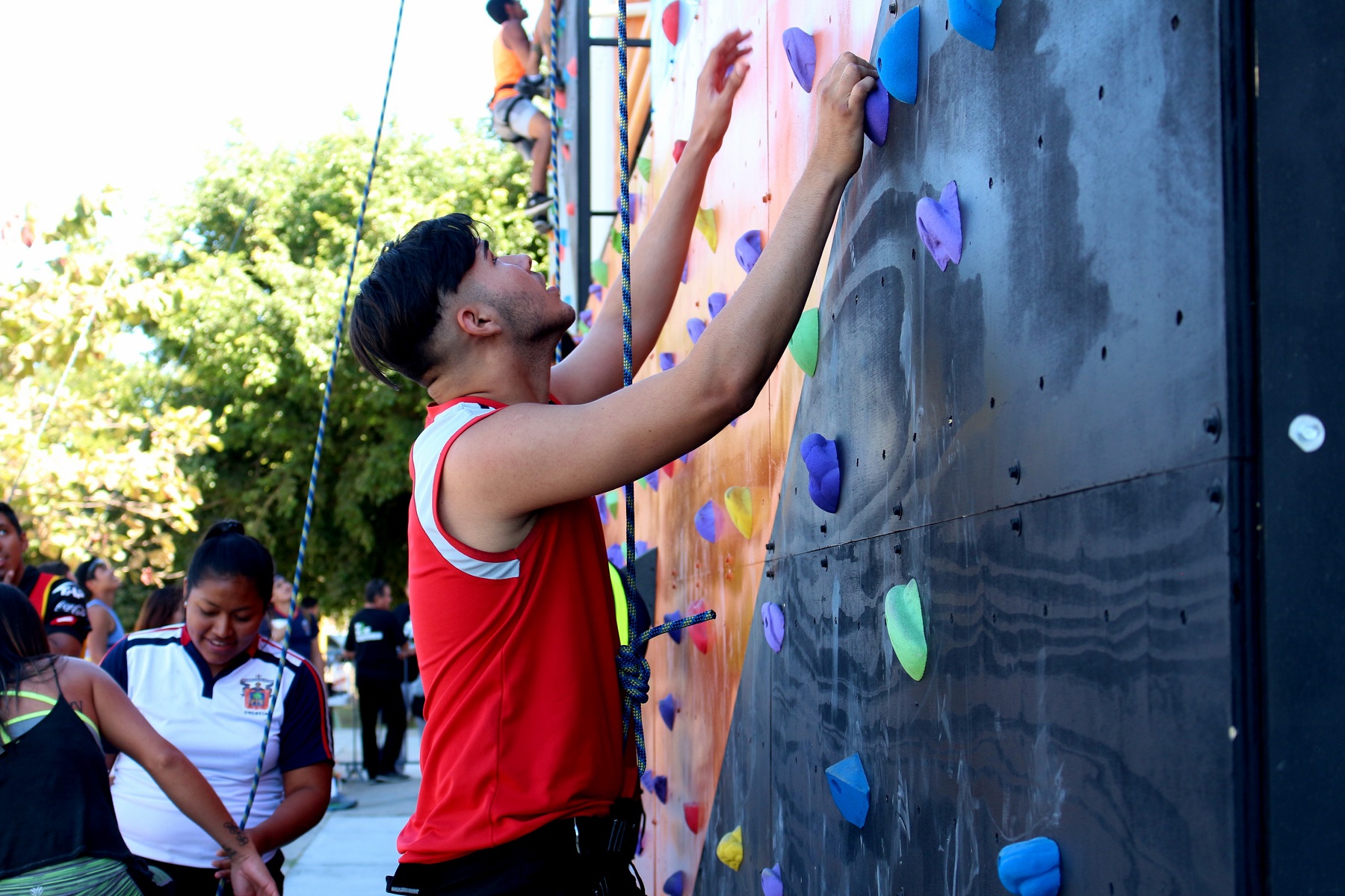 Taller de escalada en el CUCosta