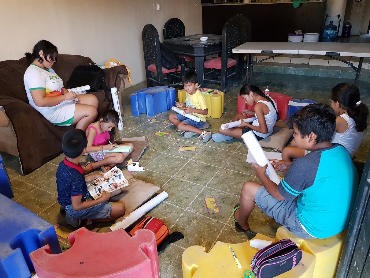 Los niños de la agencia municipal Mojoneras también pueden acceder a la Sala de Lectura