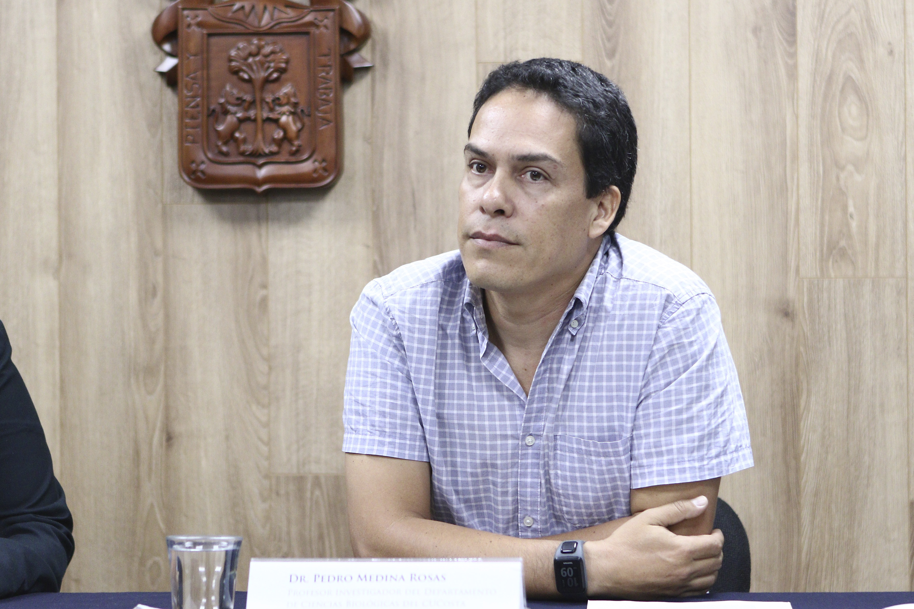 Dr. Pedro Medina Rosas, profesor investigador del CUCosta y coordinador de la exposición
