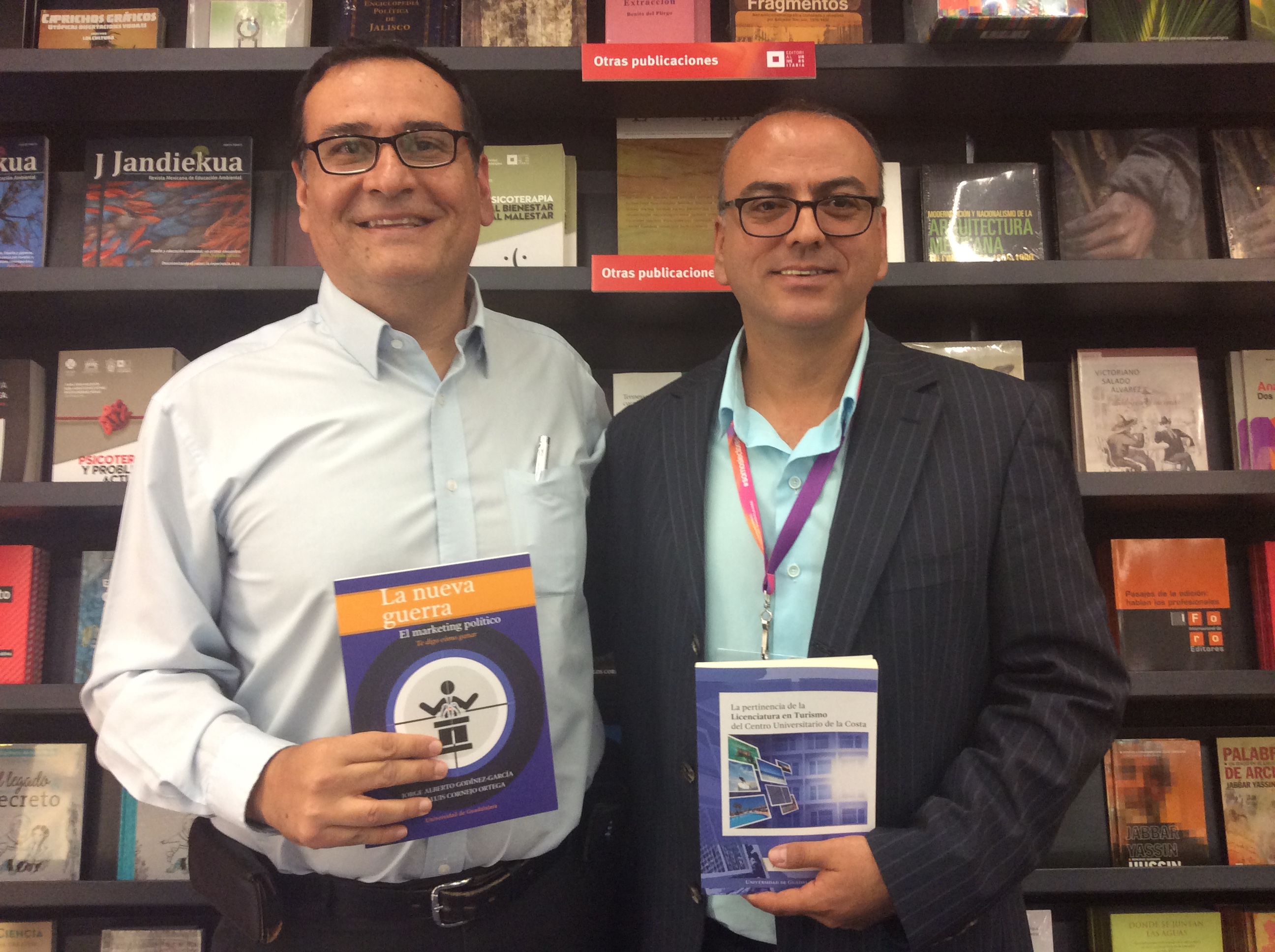 Mtro. Jorge Godínez-García y Dr. José Luis Cornejo; autores de la obra