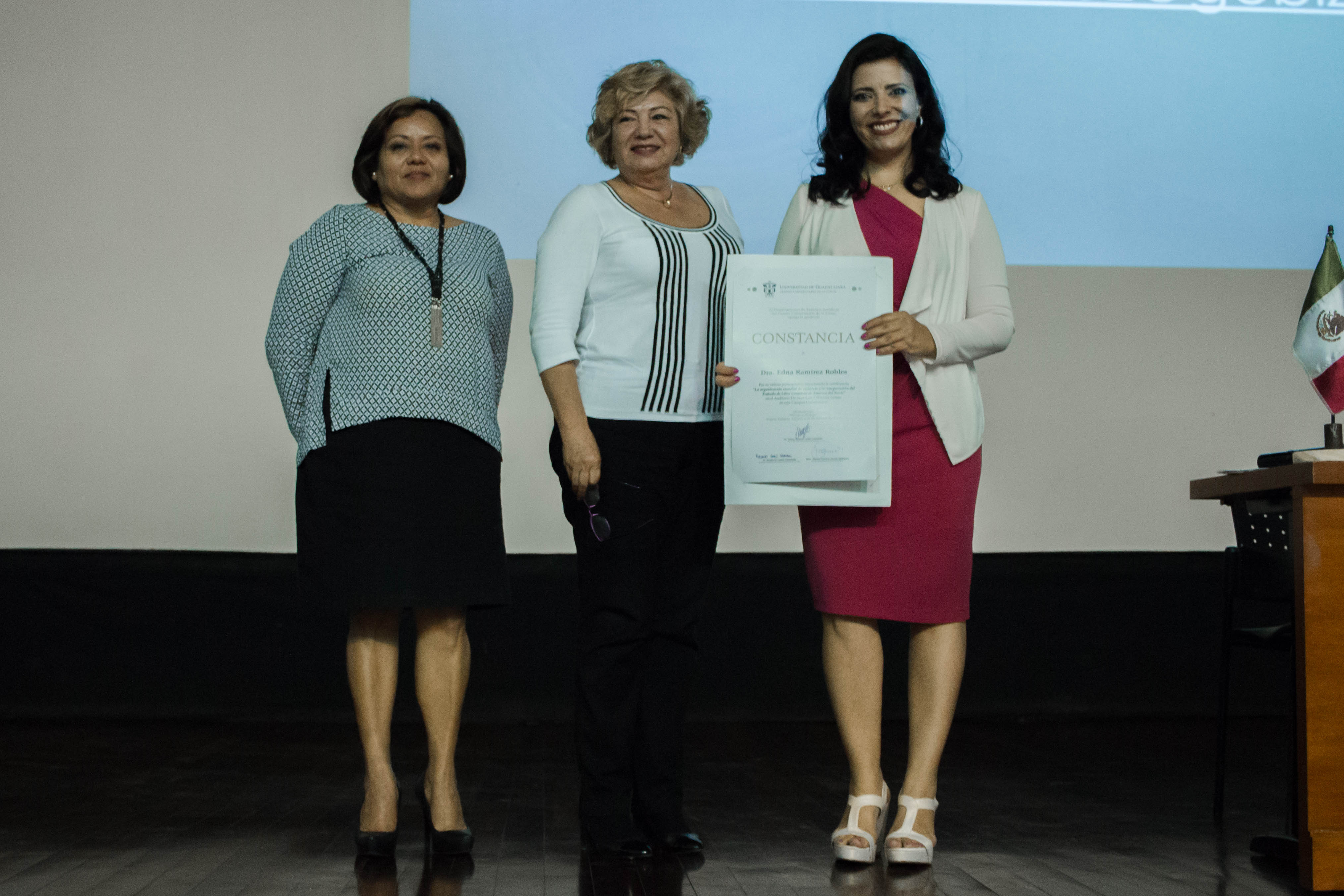 Mtra: Martha Patricia García, Mtra. Ma. Antonia Abundis y Dra. Edna Ramírez Robles 