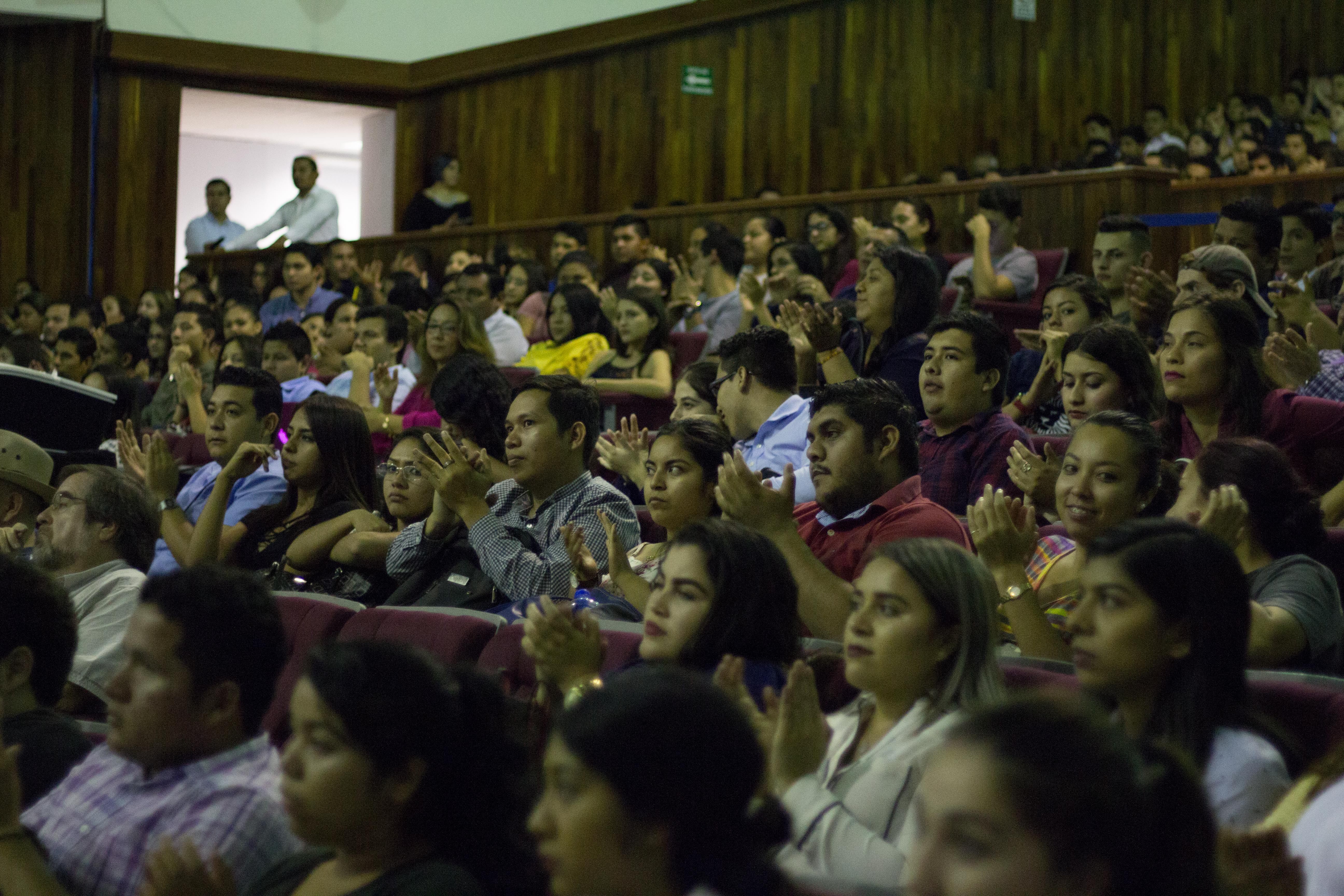 Público asistente a la conferencia