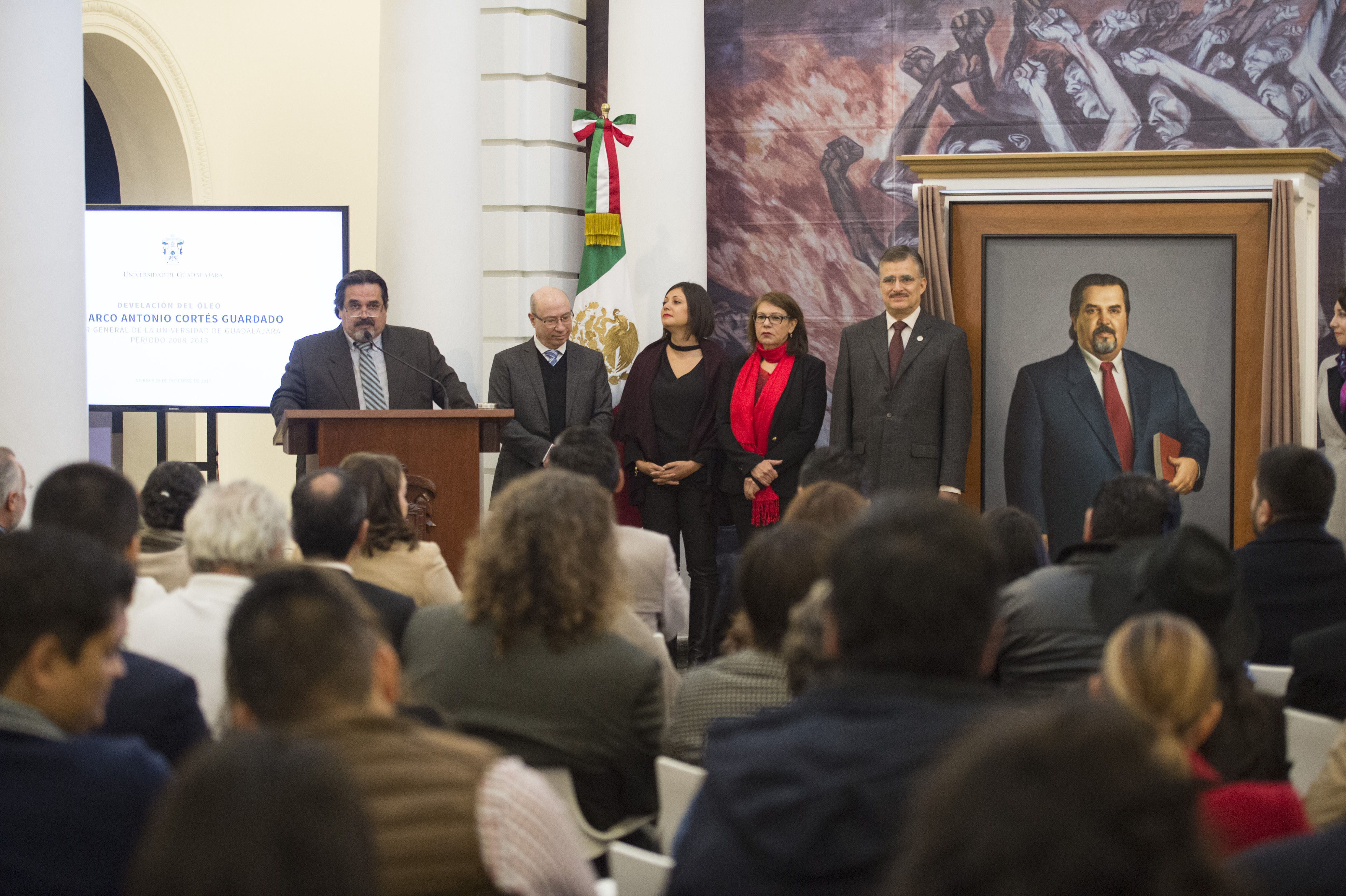 ""Quisiera ver esta pintura como un homenaje a la discreta generosidad de muchas personas": Dr. Cortés Guardado