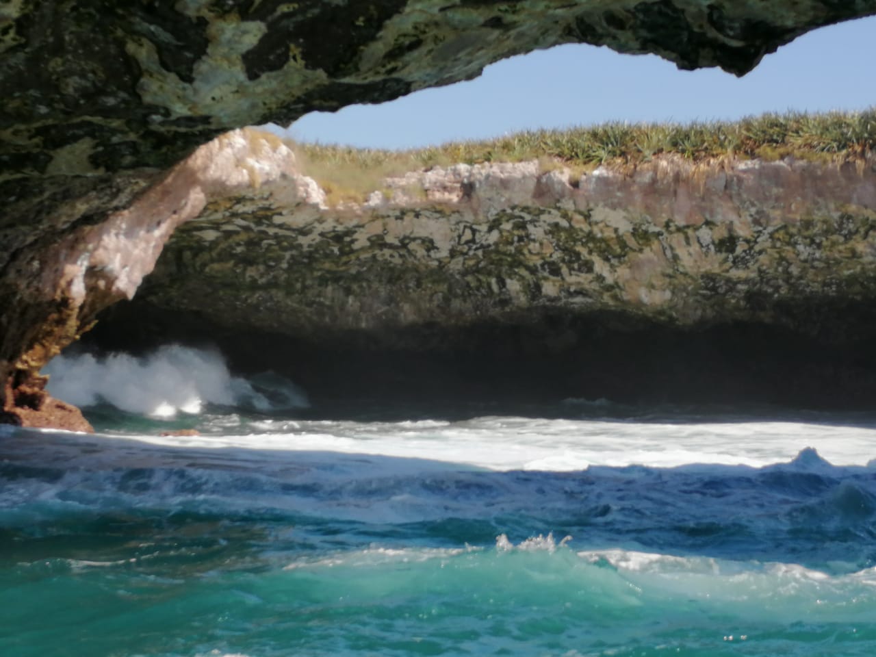 La playa del amor en las Islas Marietas