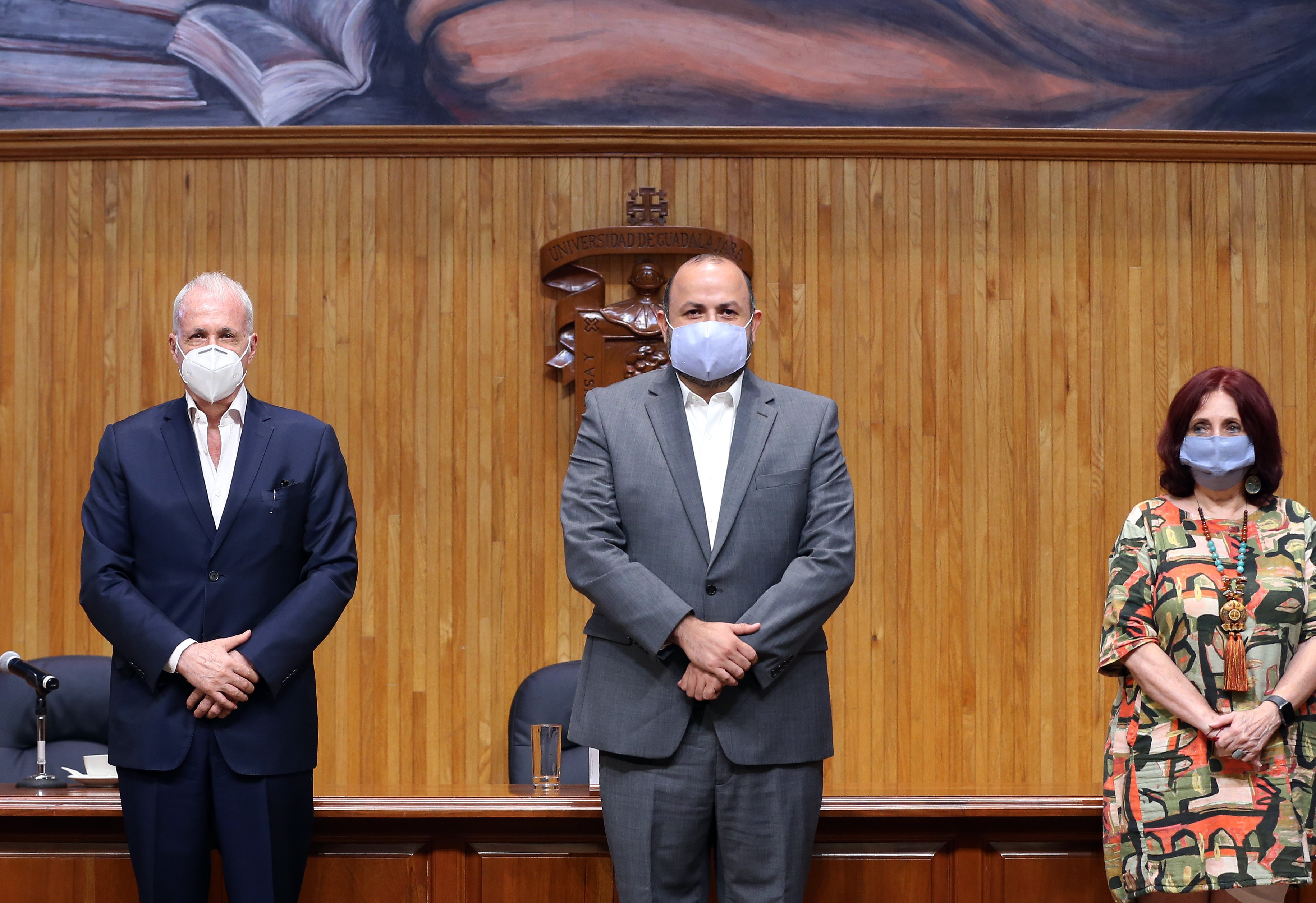 Lic. Raúl Padilla, Lopez, presidente de la FIL; Dr. Ricardo Villanueva Lomelí, Rector de la UdeG y Marisol Schulz Manaut, direcora de la FIL