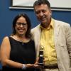 Patricia Riggen recibió "La Iguana de Oro" del cónsul de México en Los Ángeles, Dr. Carlos García de Alba