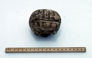 cerámica decorada en negro/bayo