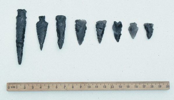Puntas de proyectil de obsidiana.