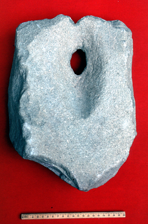 Posible ancla de piedra tipo granito.