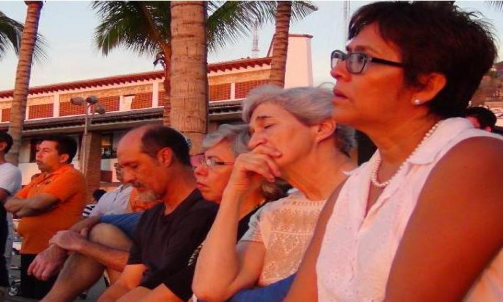 Inicia “Letras en la mar” con poetas y escritores internacionales