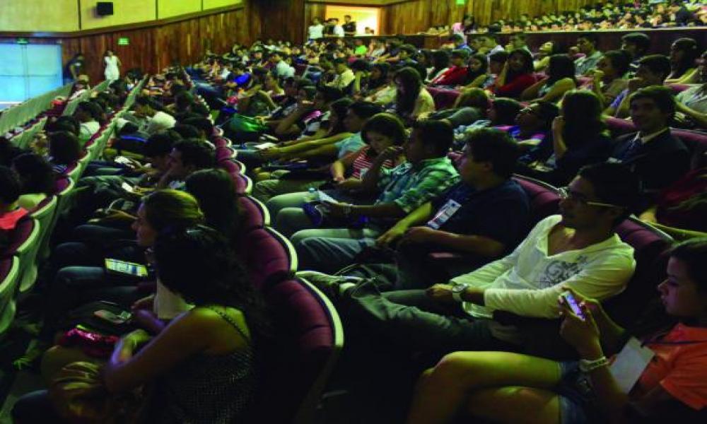 Gastroenterología, Cardiología y Nefrología en el 1er Congreso Internacional de Medicina e Innovación Médica en el CUCosta