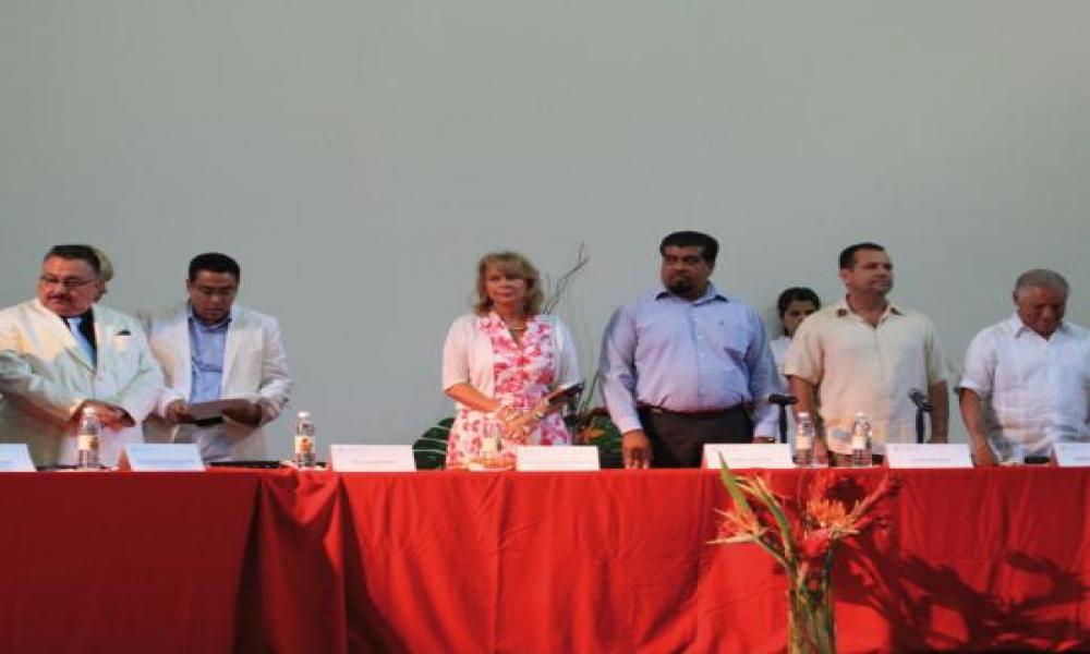 Con Homenaje a Ministra, Concluye la Semana del Abogado 2013