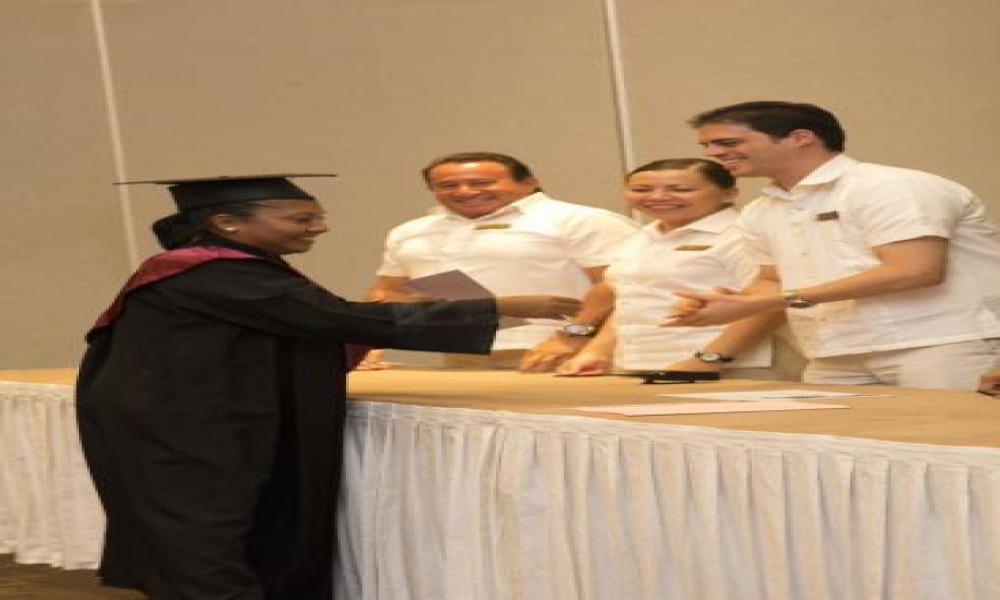 Entrega de reconocimientos al personal de los hoteles DREAMS (Puerto Vallarta y Villamagna)