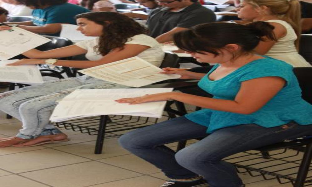 Aspirantes del CUCosta presentan examen de admisión