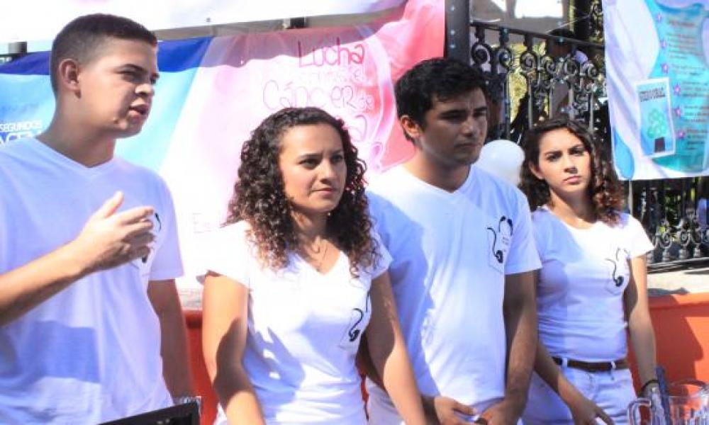Alumnos de la Carrera de Medicina realizan la Feria de la Salud