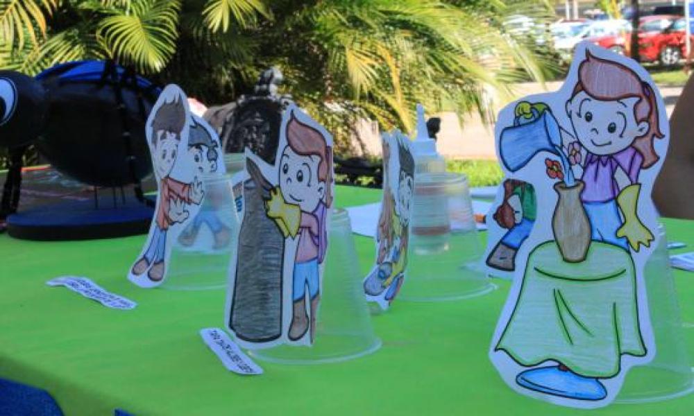 Alumnos de la Carrera de Medicina realizan la Feria de la Salud