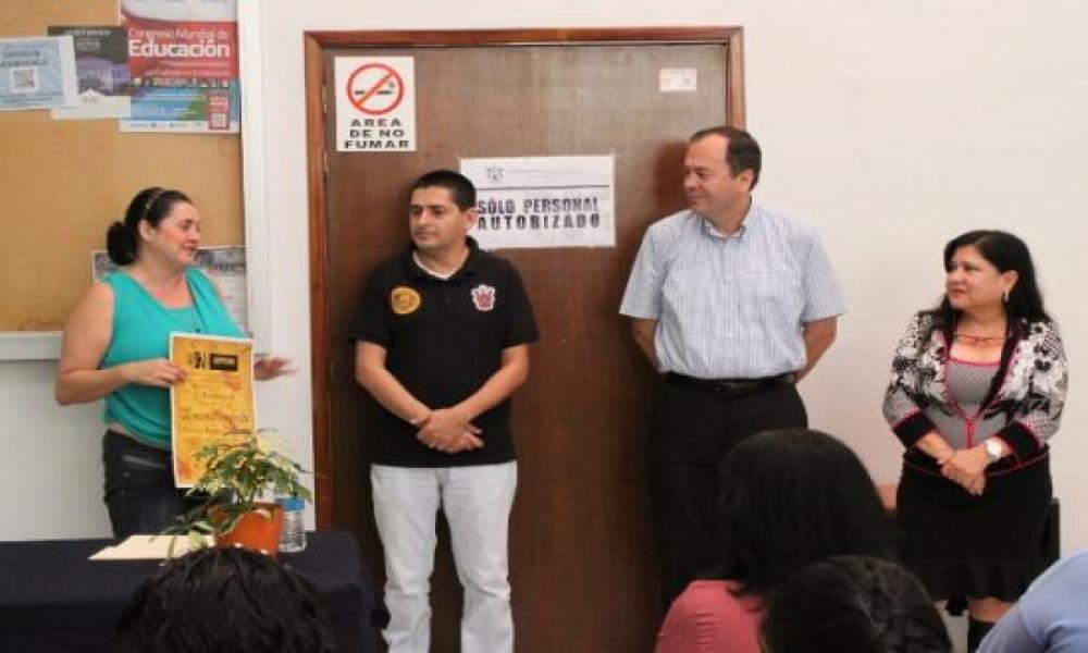 Entrega de reconocimientos a Trabajadores Administrativos Fundadores del CUCosta