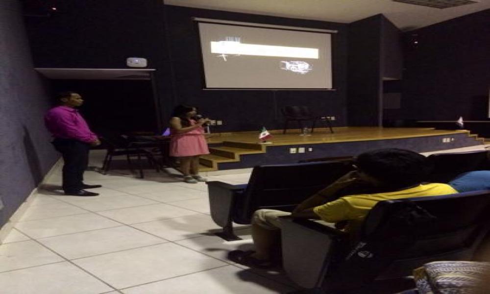 Se realiza charla de Cine en México en CUCosta