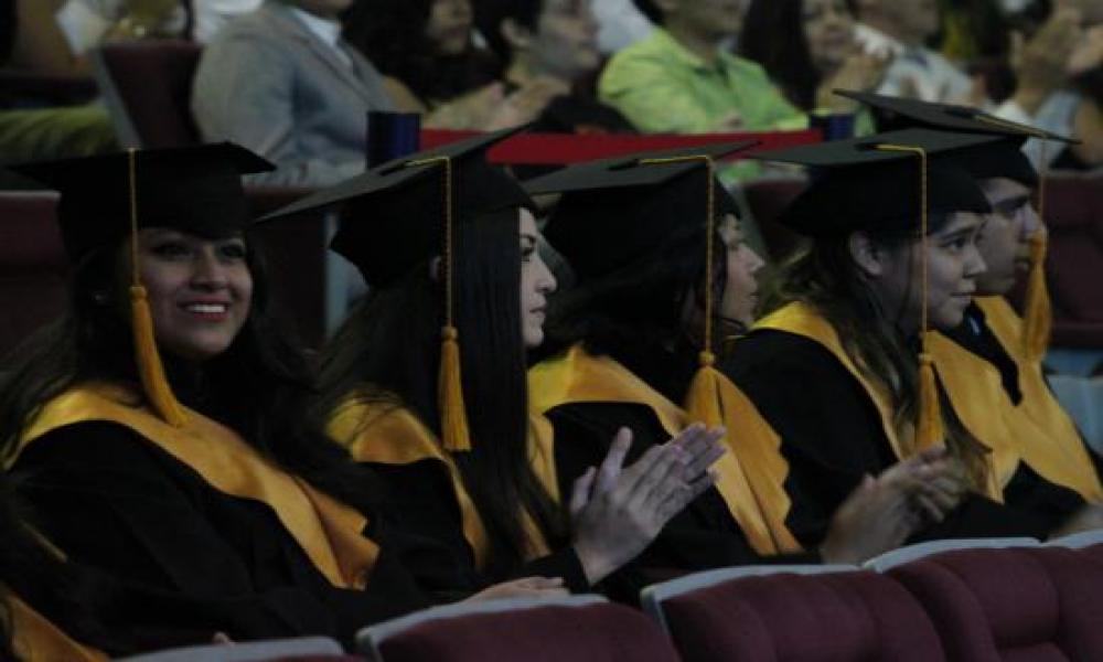 Actos Académicos de las Carreras de Licenciatura en Arquitectura y Licenciatura en Diseño para la Comunicación Gráfica