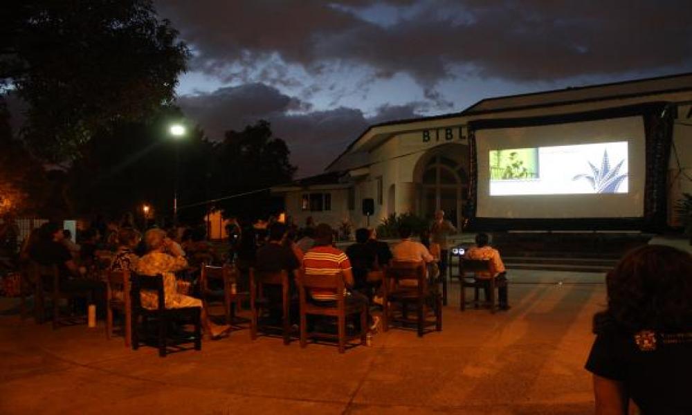 Proyección “Assunta Spina” en Biblioteca Los Mangos por parte del 15° FICPV