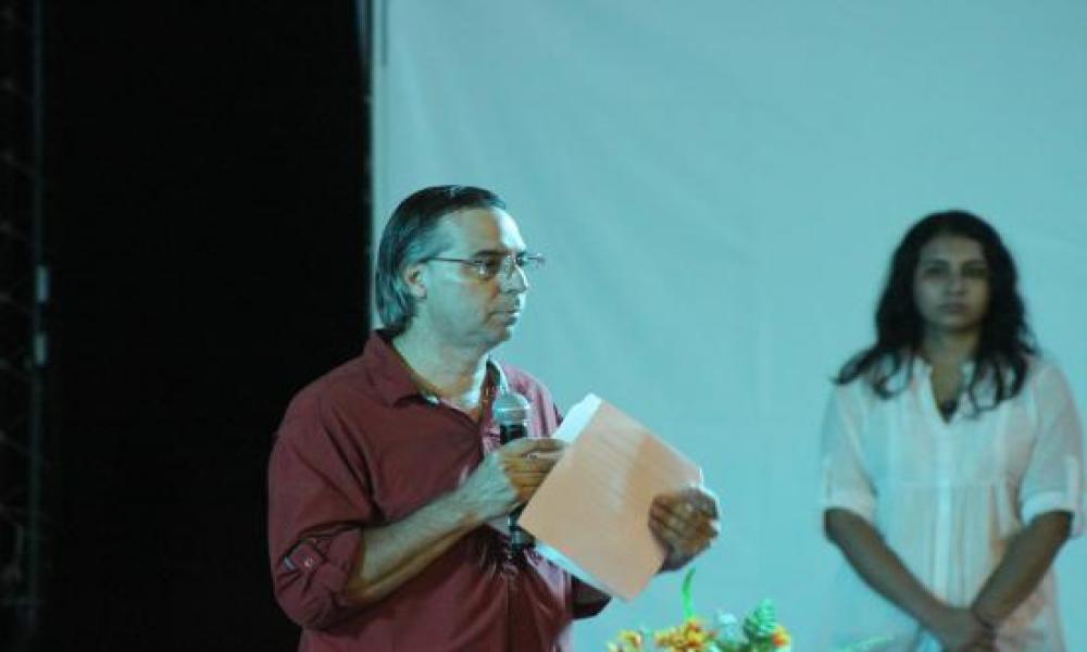 Cátedra de Bienvenida a Alumnos de Primer Ingreso 2014B La Búsqueda de un Mejor Futuro Mediante un Impulso Ambiental