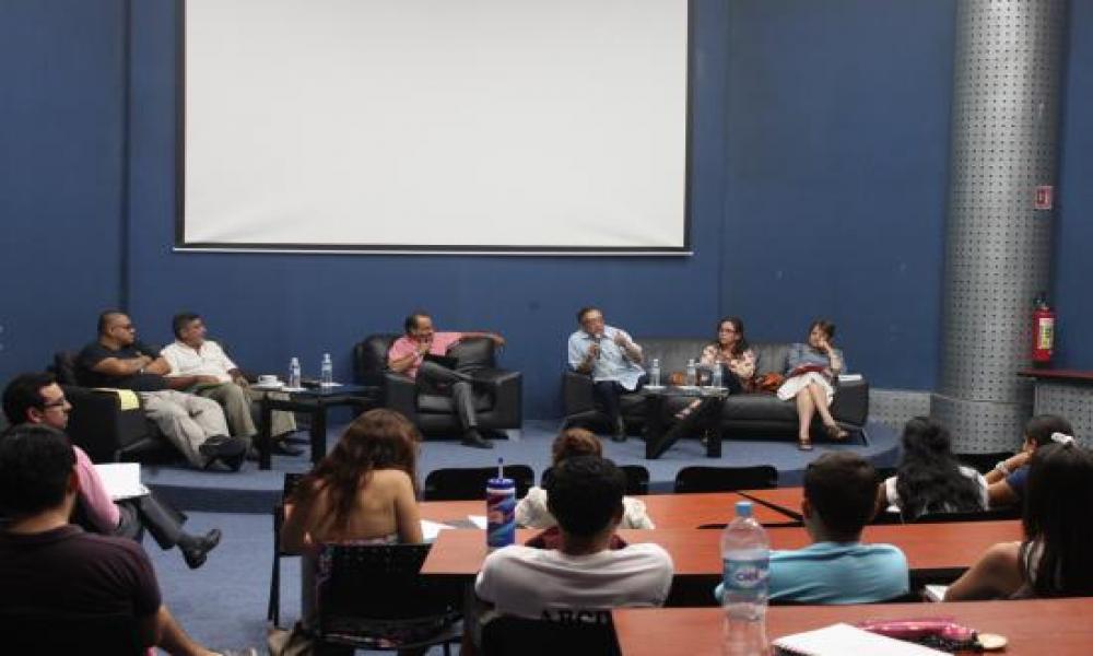 Panel de discusión “El Desarrollo Sustentable desde la Óptica del Desarrollo Empresarial” en CUCosta