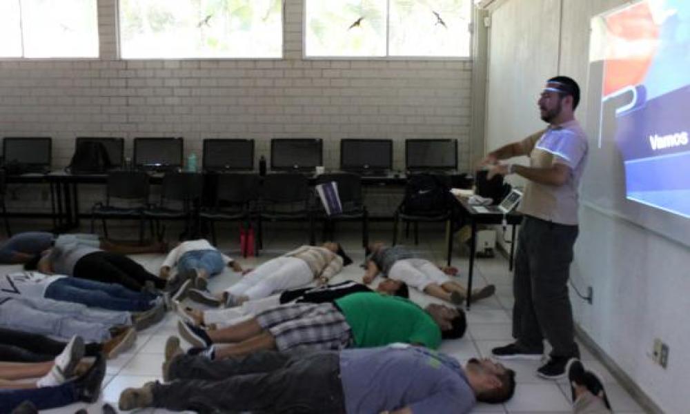 Se lleva a cabo Taller de Locución en CUCosta para involucrados en Radio Universidad