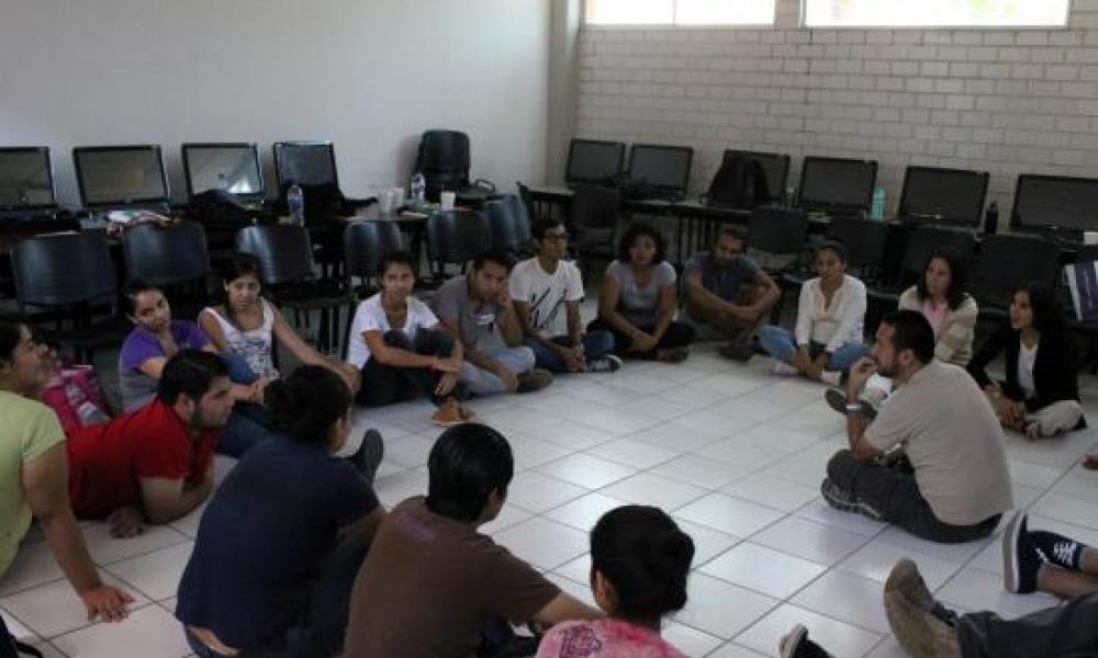 Se lleva a cabo Taller de Locución en CUCosta para involucrados en Radio Universidad