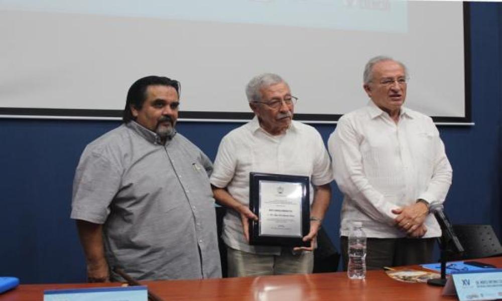 Reconoce CUCosta legado intelectual del Dr. Cifuentes