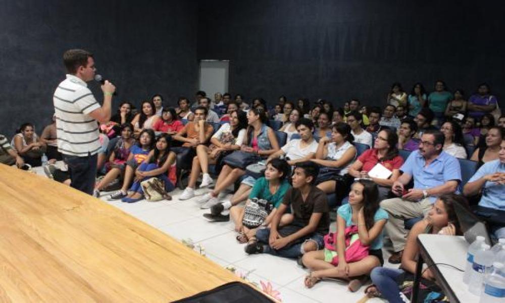 Conferencia sobre Turismo, Sociedad y Medio Ambiente El Caso de Brasil