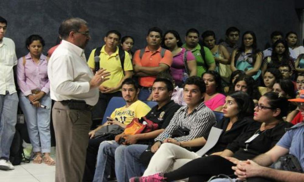 Conferencia en CUCosta sobre Implicaciones del Amparo en Derecho Penal