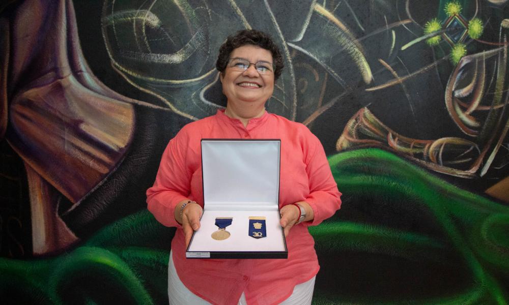 La Universidad de Guadalajara distinguió a docentes del CUCosta por su trayectoria académica de 20, 25, y 30 años de servicio en la docencia.