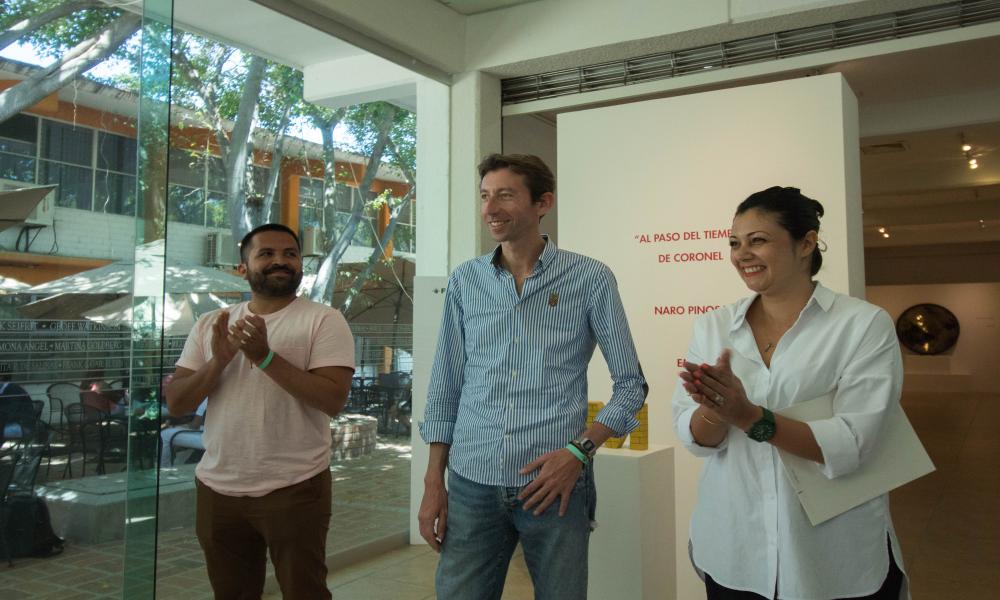 Inauguran exposición “Naro Pinosa” y “Al paso del tiempo”