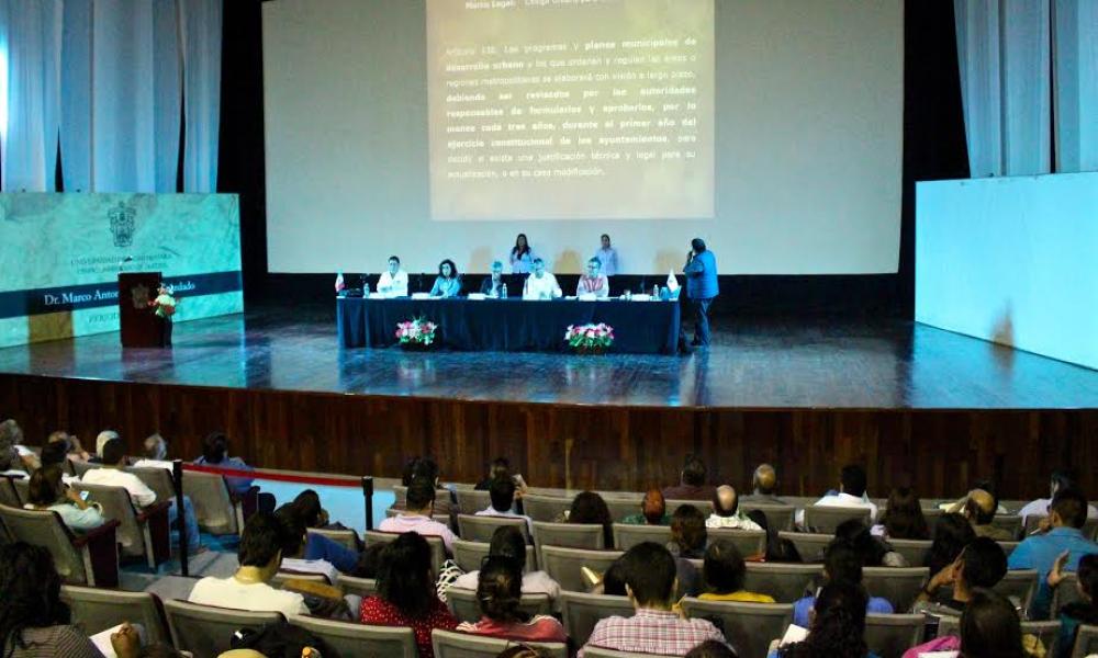 Consultas públicas de planes urbanos, una simulación experto