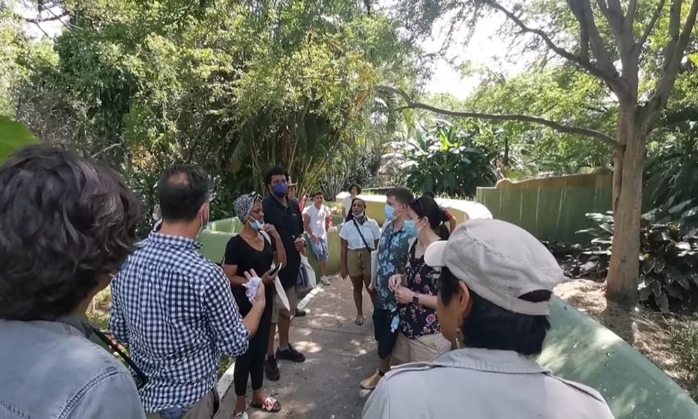Visitan CUCosta estudiantes de posgrado de la Universidad del Norte de Illinois