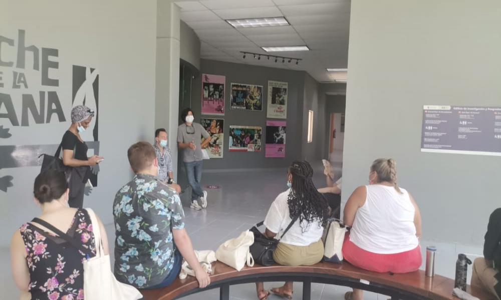 Visitan CUCosta estudiantes de posgrado de la Universidad del Norte de Illinois