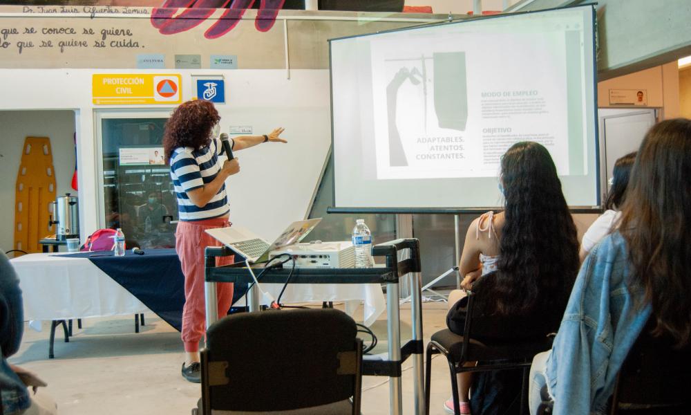 Alumnos de la Preparatoria Regional conocen oferta académica del CUCosta 