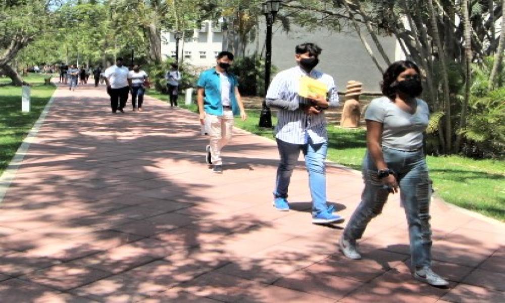 Gran demanda por ingresar al CUCosta; hicieron examen 2,370 aspirantes