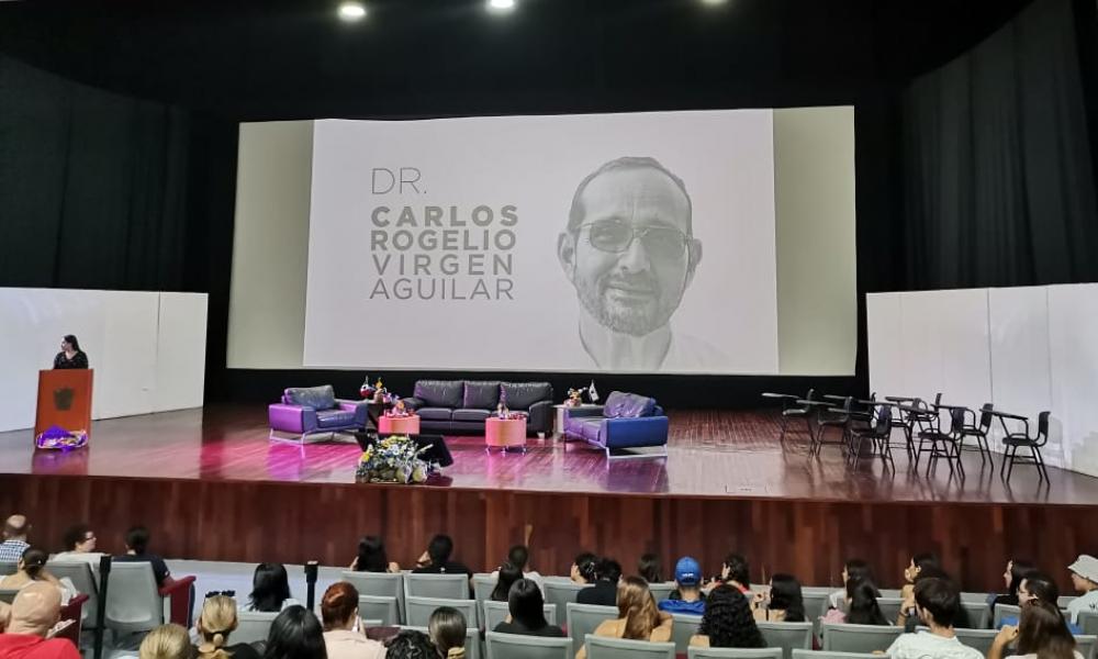 Universitarios, amigos y familiares rinden emotivo homenaje póstumo al Dr. Carlos Virgen Aguilar