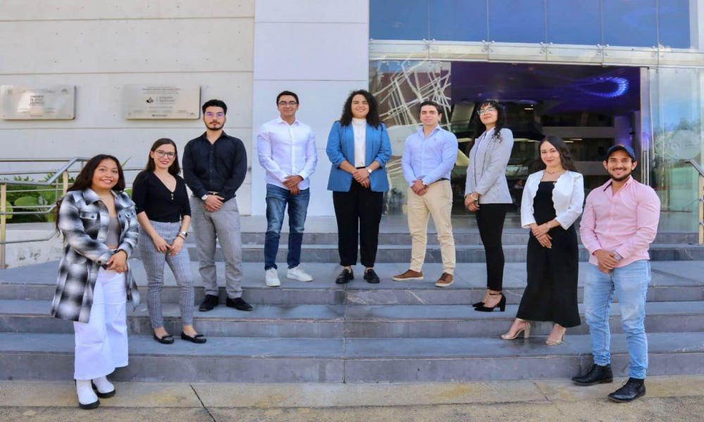 Recibe CUCosta Presea al Servicio Social Irene Robleado García en beneficio de la sociedad