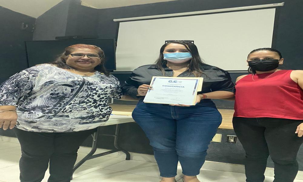 Ofrece CUCosta capacitación a sus colaboradores en Desarrollo Humano Integral