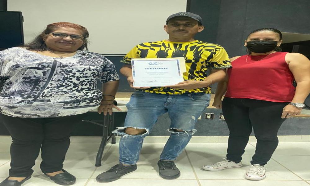 Ofrece CUCosta capacitación a sus colaboradores en Desarrollo Humano Integral