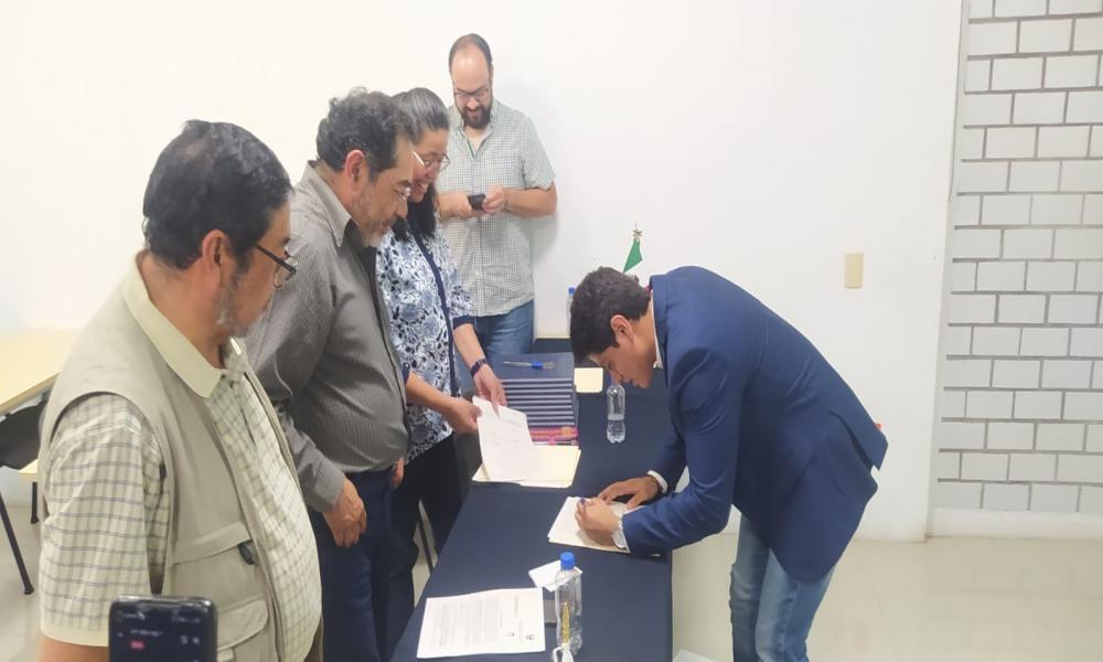 Alumno de CUCosta defiende Tesis de Maestría ante expertos en sismos del país