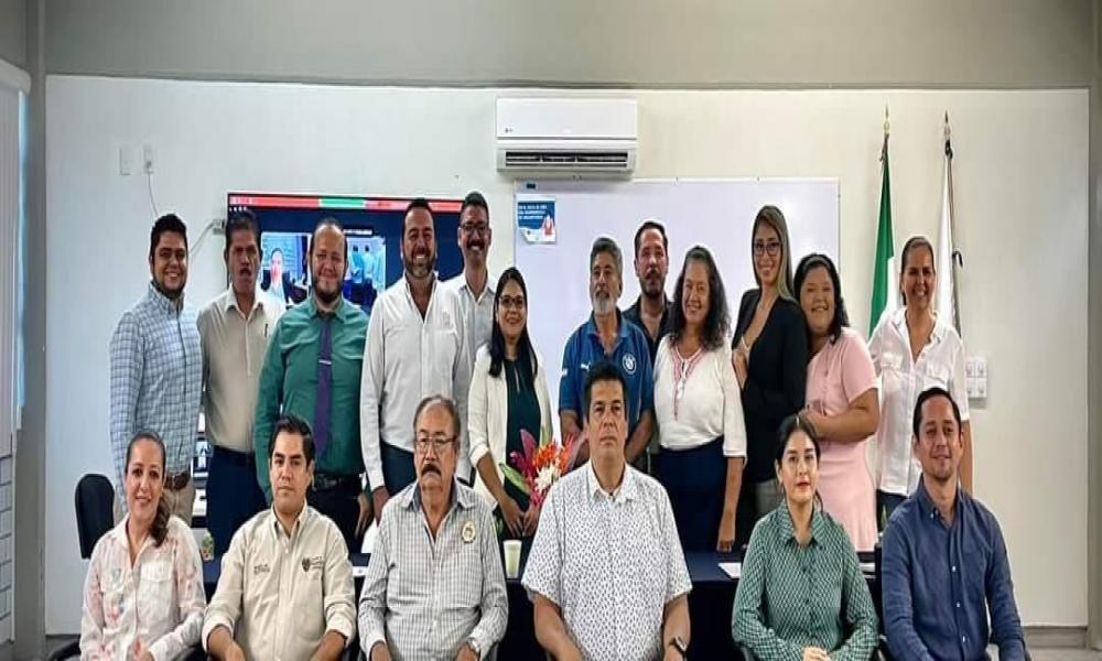 Presentan 25 proyectos de investigación del Doctorado en Gestión de Negocios