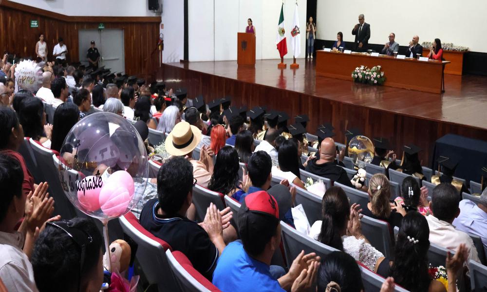 Terminan sus estudios egresados de la LII Generación de la Licenciatura en Abogado “Dr. Juan Pablo Medina Valverde”