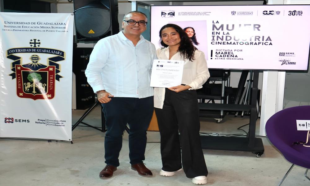 Mabel Cadena, actriz mexicana, dictó la Cátedra Huston de Cine y Literatura