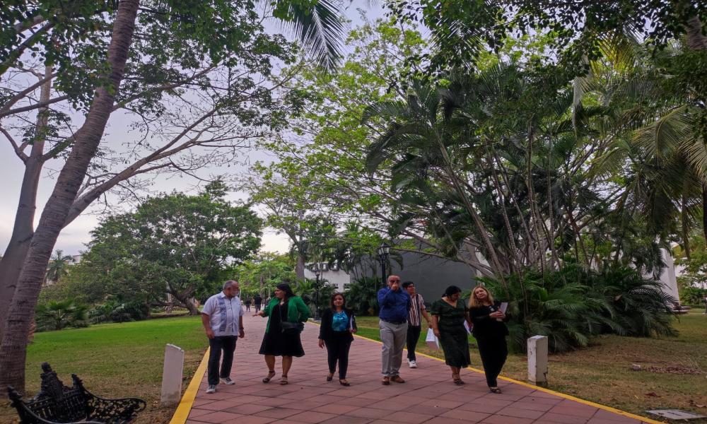 Refrendan convenio entre CUCosta e instituciones universitarias en Canadá